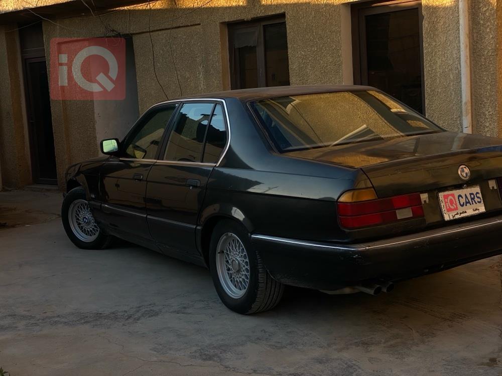 بي ام دبليو الفئة 7